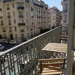Cosy central studio Nice Rossini large balcony